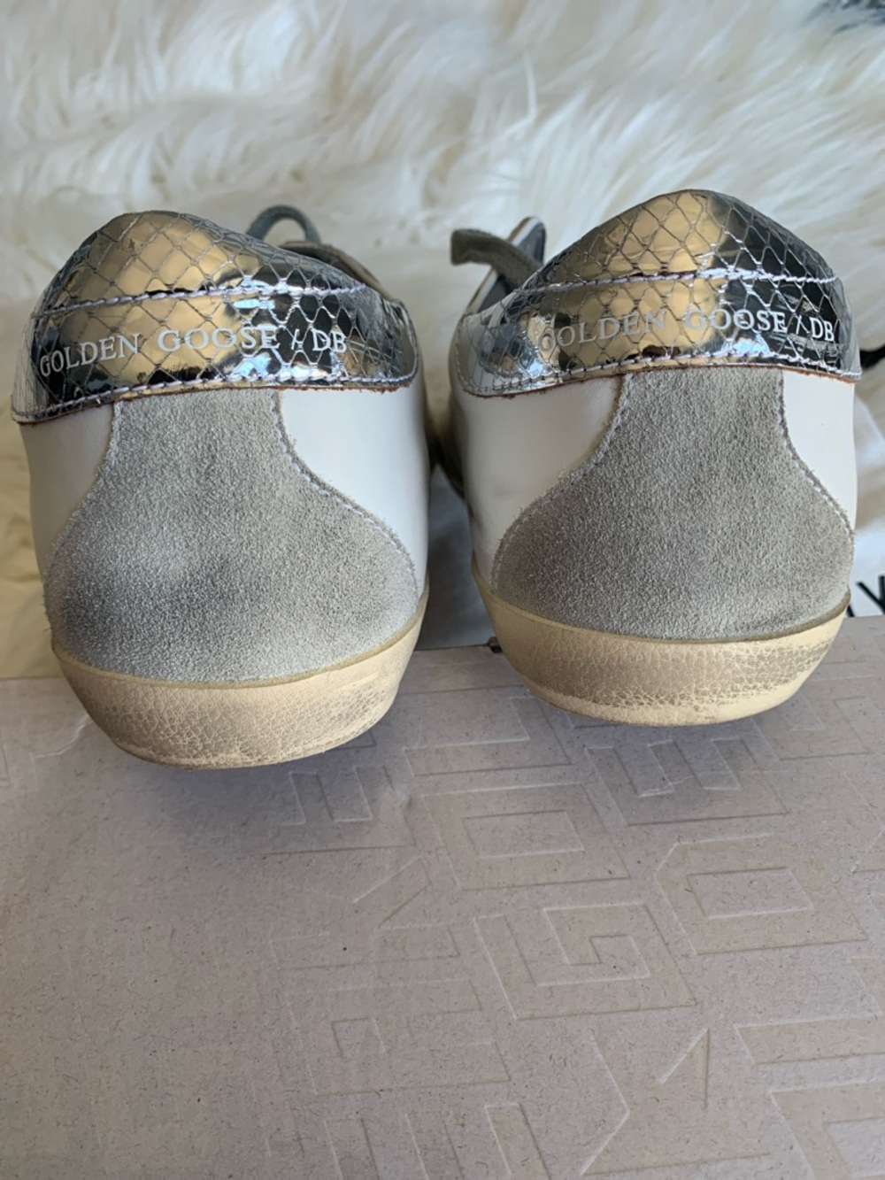🌟GOLDEN GOOSE WHITE LEATHER SNEAKERS🌟 - Picture 4 of 11